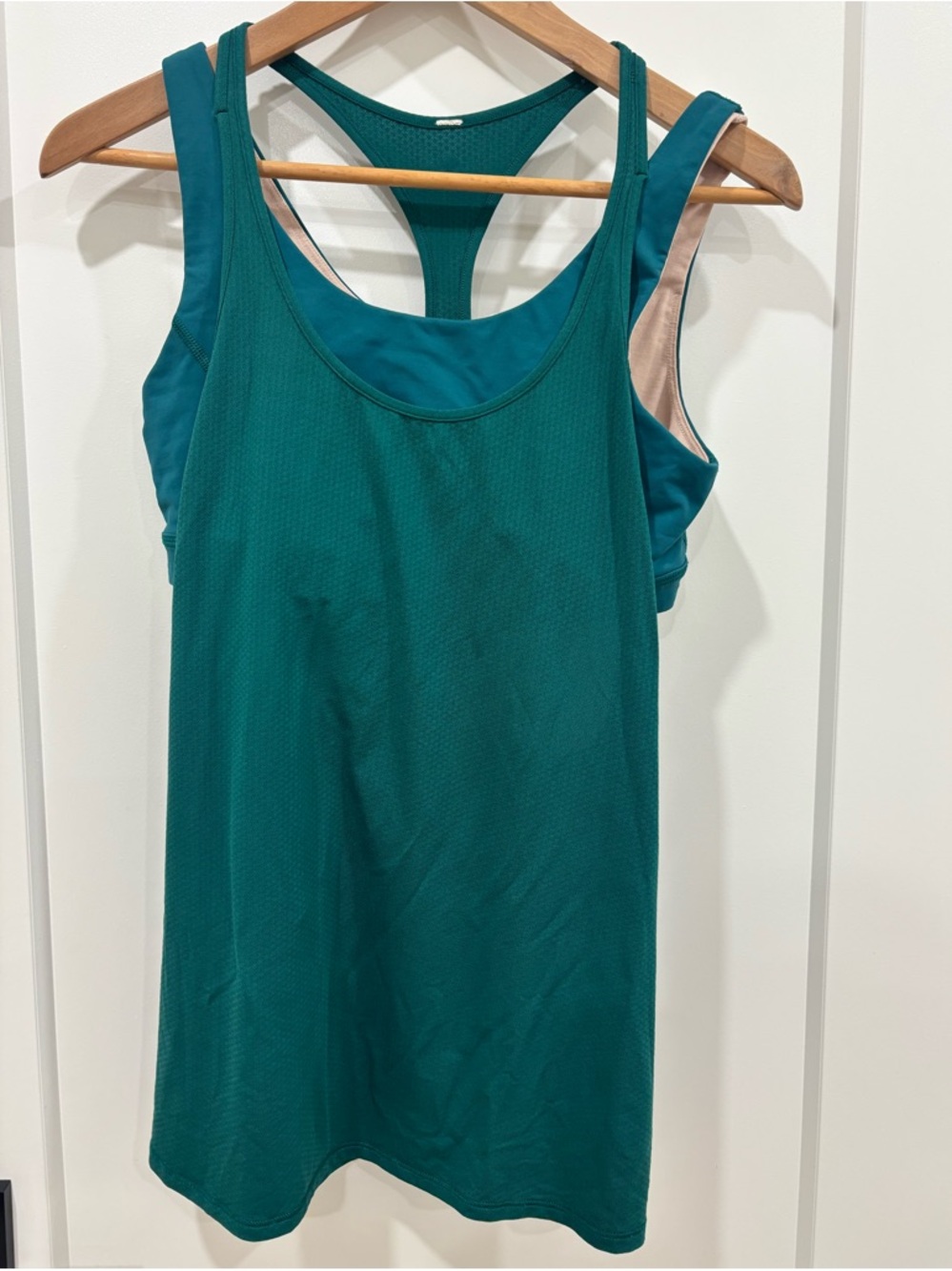 lululemon athletica Emerald Green/Teal Racerback Tank Built-in bra
